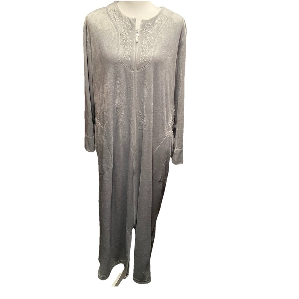 Missâ Elaine Velour Robe Size Medium Women's Grey Zip Pockets Soft Long